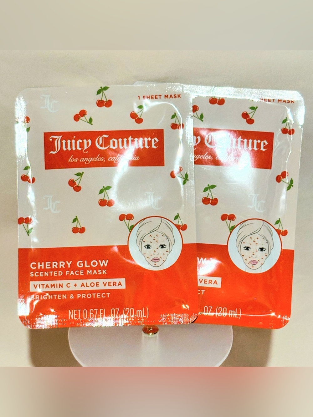 Juicy Couture Cherry Glow Scented Face Mask 2 Pack